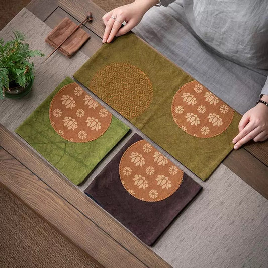 Vintage Canvas Lotus Tie-Dye Tea Mat – Dry Brewing Ceremony Tablecloth with Absorbent Pad (Gongfu Tea Accessory Set)
