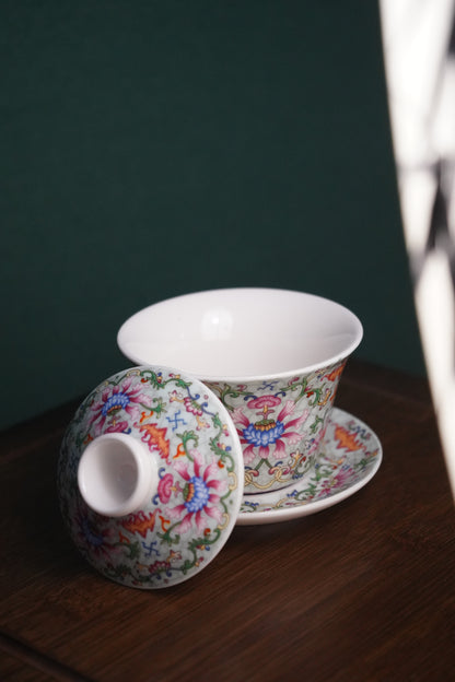 White porcelain hand-painted lid bowl