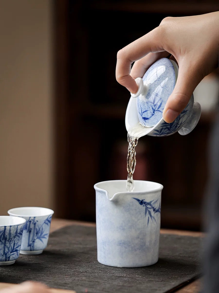 Hand-Painted Fine Porcelain Gaiwa,Ultra-Thin Body Chinese Tea Cup with Lid - Elegant White Ceramic Gongfu Tea Set